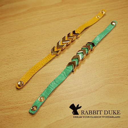 【Rabbit Duke】經典歐美風格 個性亮彩多箭型設計皮革手環