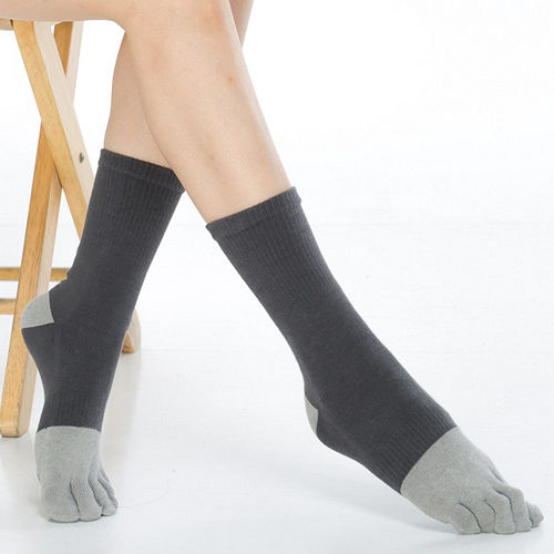 【KEROPPA】可諾帕吸濕排汗竹炭保健1/2五趾女襪x2雙C90009-深灰配灰色