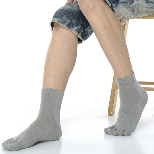 【KEROPPA】可諾帕吸濕排汗竹炭保健五趾男短襪x2雙C90009-灰色