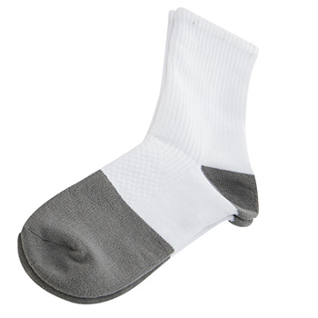 【KEROPPA】可諾帕竹碳運動型健康女襪x2雙C90013-白配灰