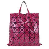 ISSEY MIYAKE 三宅一生BAOBAO亮面方格8x8手提包(紫紅)