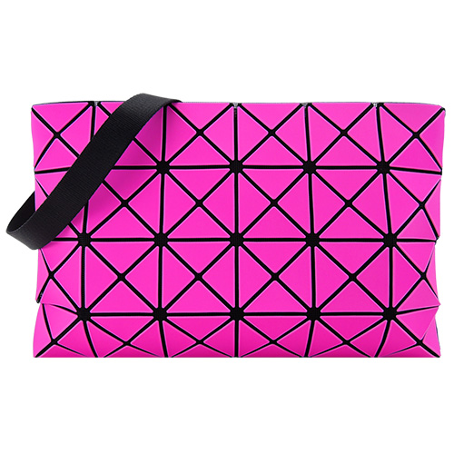 ISSEY MIYAKE 三宅一生BAOBAO霧面方格4x6斜背包(大/霧面桃)