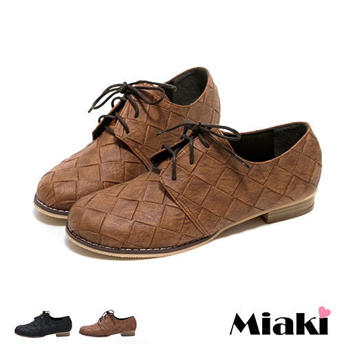 【Miaki】MIT 休閒鞋英倫復刻菱格皮質低跟包鞋 (咖啡色 / 黑色)