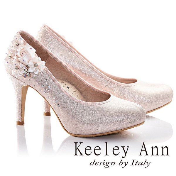 Keeley Ann
閃鑽真皮軟墊高跟鞋
