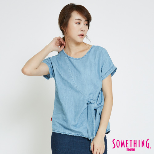 SOMETHING 休閒造型綁結圓領T恤-女-漂淺藍