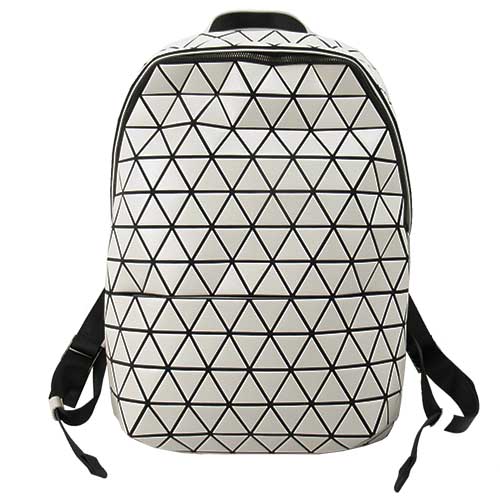 ISSEY MIYAKE 三宅一生 BAOBAO幾何皮質霧面噴射後背包(米灰)
