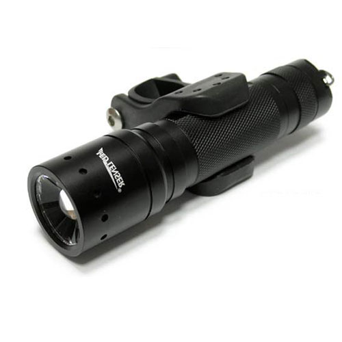 LED LENSER®軍警戰術用可調焦(光照範圍)手電筒