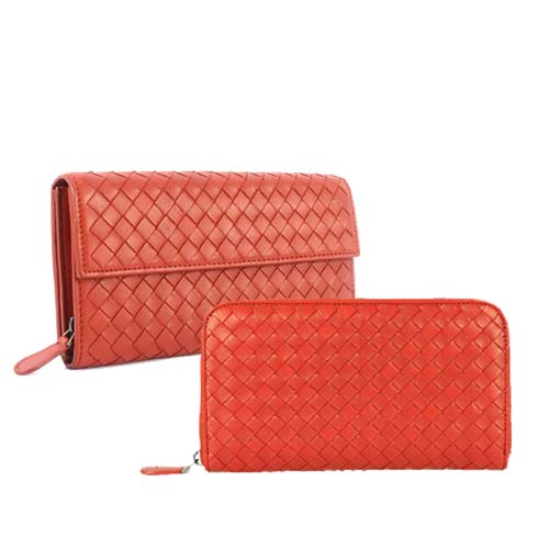 【BOTTEGA VENETA】 小羊皮壓釦/ㄇ拉鍊長夾 (兩款選)