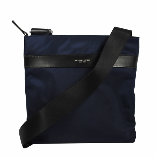 MICHAEL KORS 經典LOGO烙印素面尼龍皮飾邊斜背包.深藍