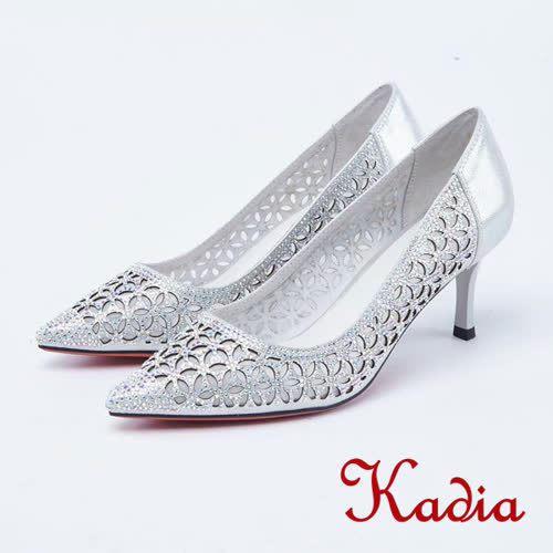 kadia.華麗響宴 水鑽點綴雕花尖頭高跟鞋(8005-81銀色)