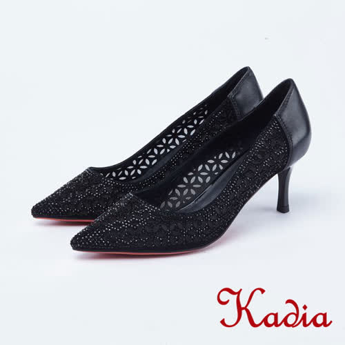 kadia.華麗響宴 水鑽點綴雕花尖頭高跟鞋(8005-91黑色)