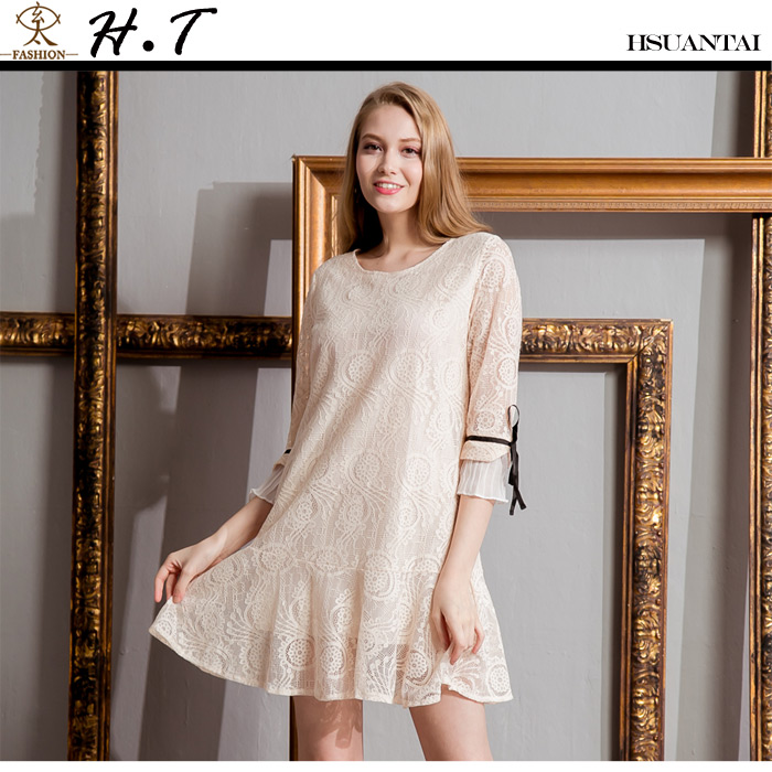 玄太
典雅蕾絲拼接袖造型洋裝(杏)