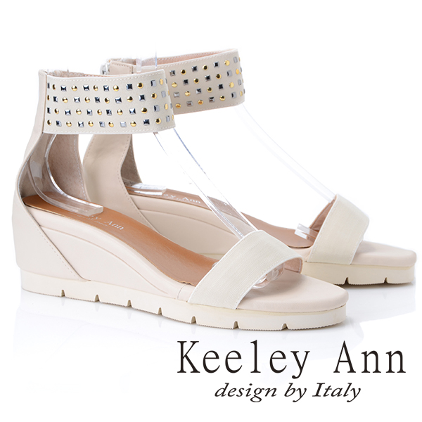 Keeley Ann
鉚釘楔形涼鞋