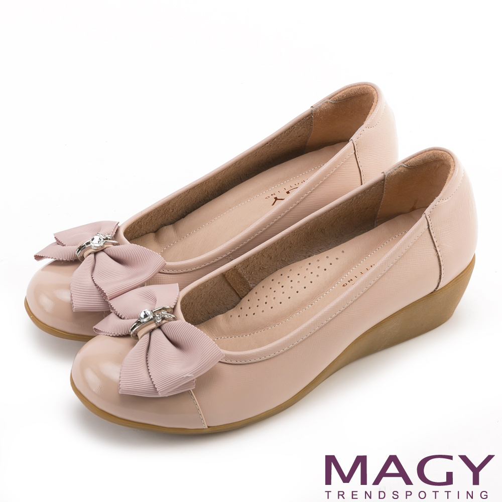 MAGY 甜美混搭新風貌 蝴蝶結戒指釦環造型真皮楔型鞋-粉紅