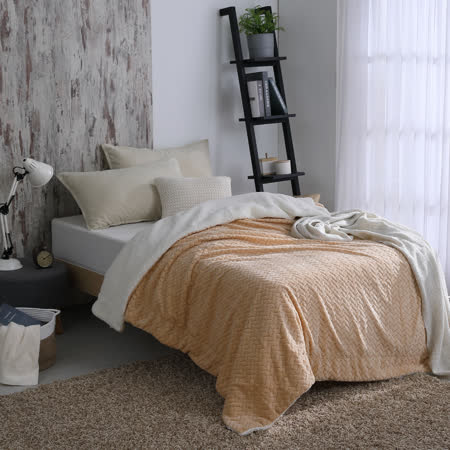 Cozy inn 冬日必備
輕薄蓄熱強羊羔絨舒柔毯