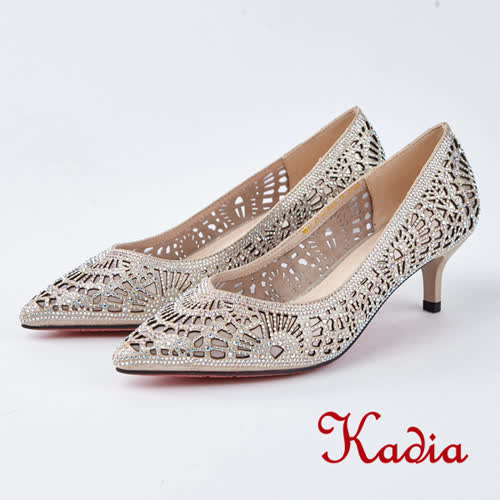 kadia.氣質優雅水鑽雕花尖頭高跟鞋(8537-21金色)