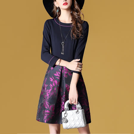 Jisen
假兩件緹花洋裝