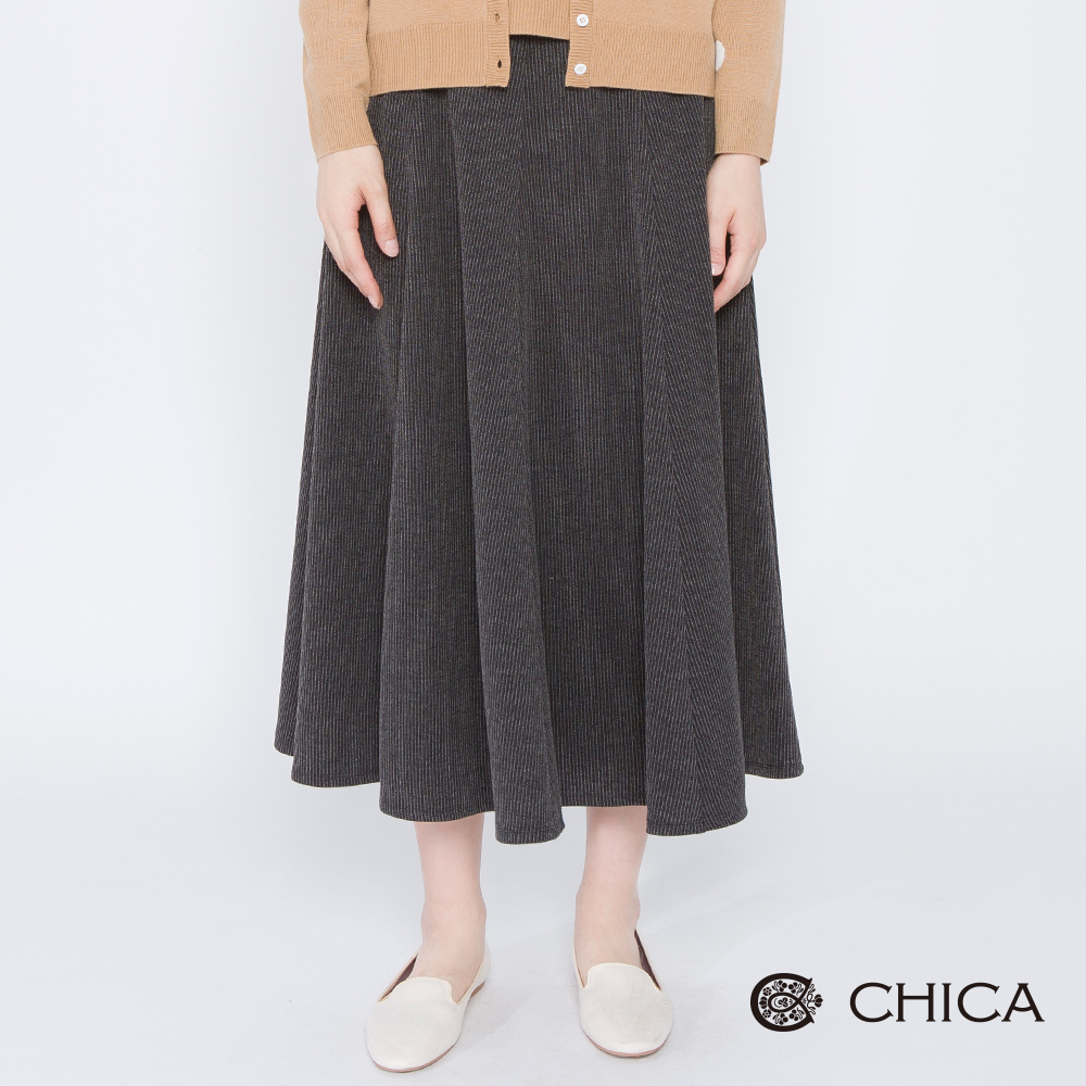 CHICA 絕美復古燈芯絨傘襬中長裙(1色)
