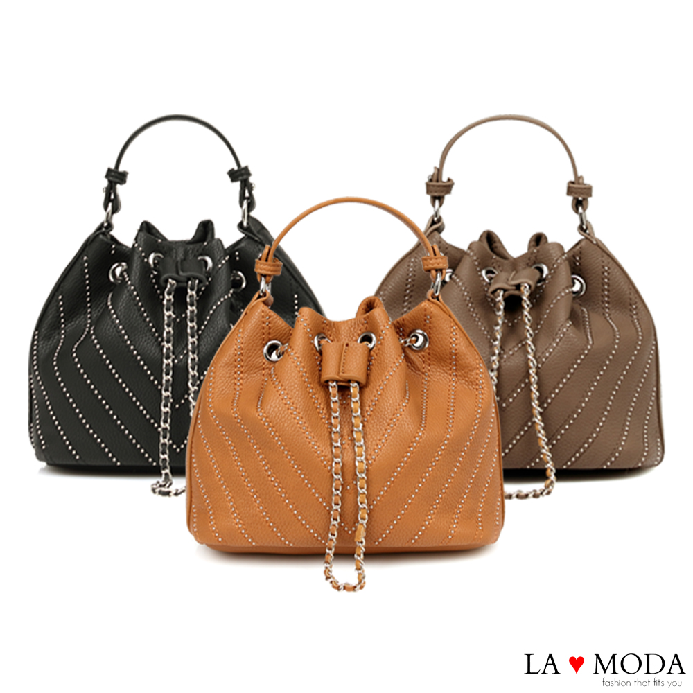La Moda 率性百搭鉚釘線條束口肩背斜背水桶包(共3色)