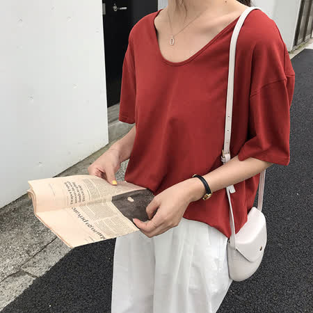 nata
基本純色百搭上衣