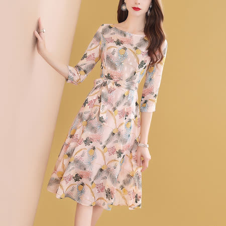 Jisen
如花綻放印花洋裝