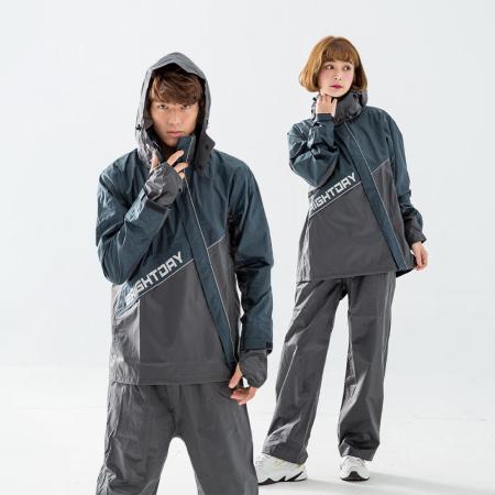 OutPerform-終結者斜開
專利兩件式風雨衣-墨綠