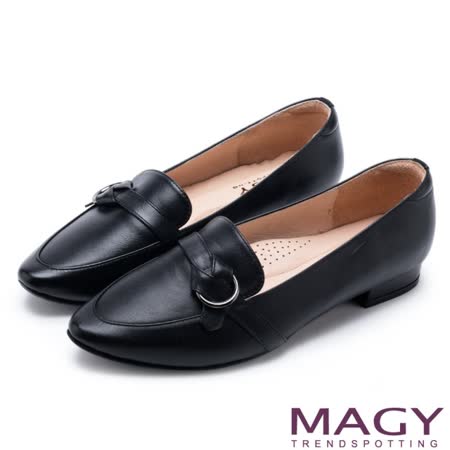 【MAGY】
復古潮流 尖頭樂福鞋