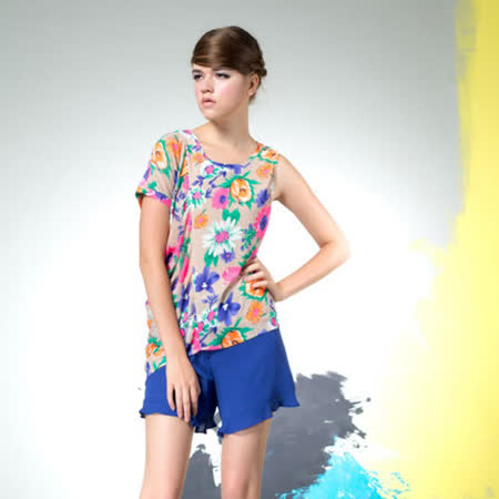 【Plombiere 女匠】
印花不規則下襬上衣