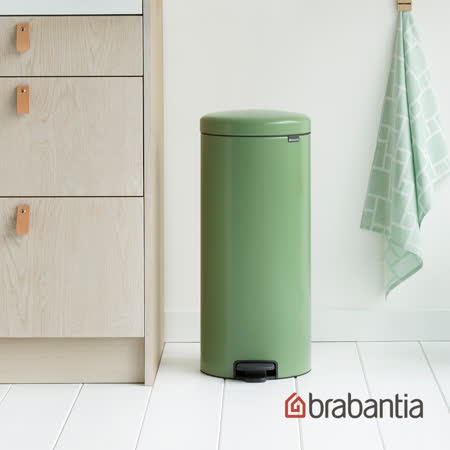 Brabantia
 NEWICON環保垃圾桶