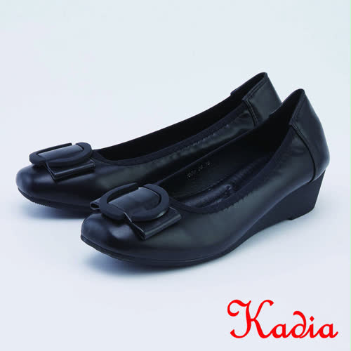 kadia．圓形飾扣質感皮質厚底娃娃鞋(1006-98黑色)