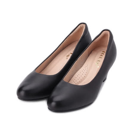 鞋全家福
男女休閒鞋均一價