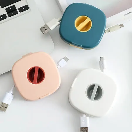 【PS Mall】理線器 繞線器 撞色款 可旋轉 耳機收納 旋轉理線手機架 2入【J262】