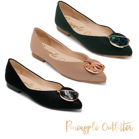 Pineapple Outfitter
真皮飾釦尖頭娃娃鞋