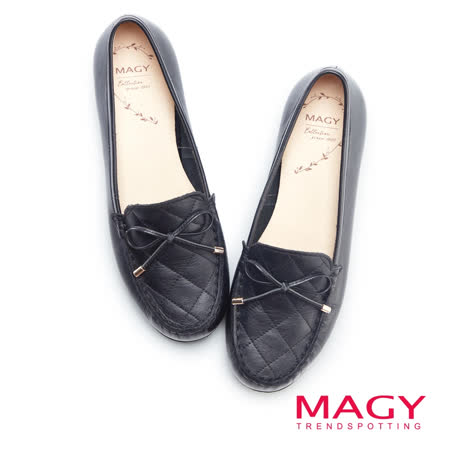 【MAGY】菱格紋縫線真皮休閒 女黑色 平底鞋(黑色)