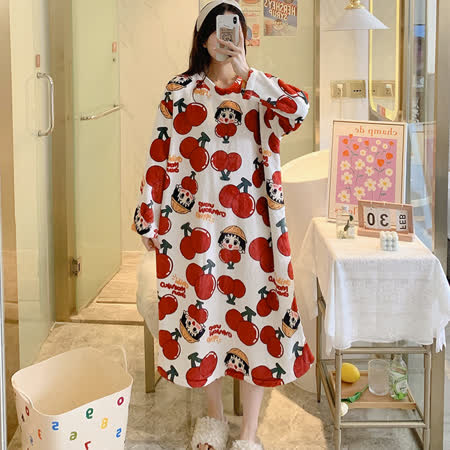 Wonderland 櫻桃妹法蘭絨保暖睡裙