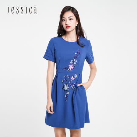 JESSICA
花草刺繡壓褶短袖洋裝