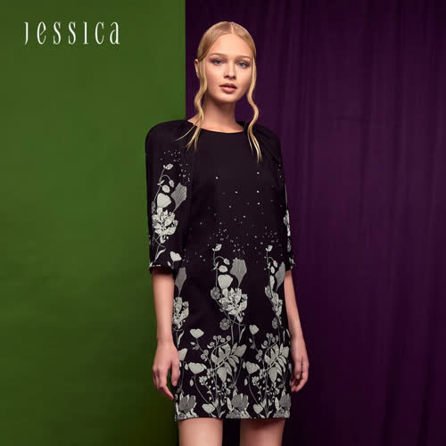 JESSICA-寬鬆花卉抓褶造型五分袖洋裝