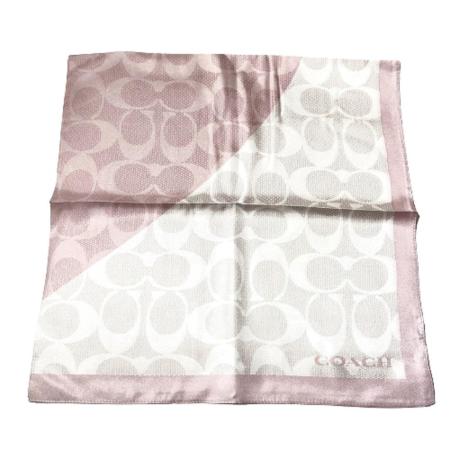 COACH 限量款  粉色愛心圖案裝飾大款方型絲巾