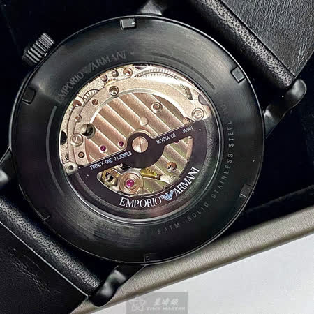 ARMANI42mm圓形黑精鋼錶殼玫瑰金色錶盤真皮皮革深黑色錶帶款AR00001