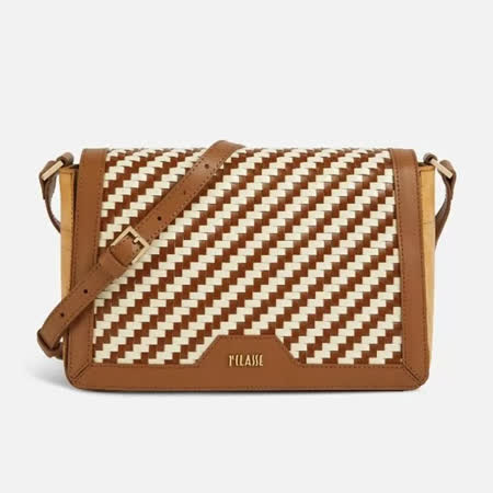 Alviero Martini 
皮革編織郵差側背包