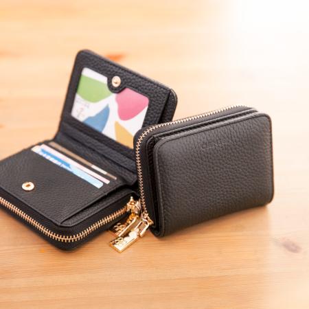 CHENSON真皮
17卡軟蓬蓬牛皮短夾