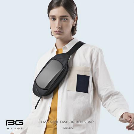 BANGE X 弘曦文創 
防潑水斜跨側背包