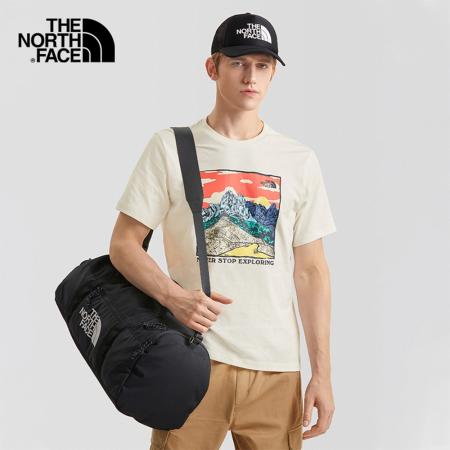 【The North Face】 亮麗風景印花寬鬆純棉 男短袖T恤-米白-NF0A7QUQN3N