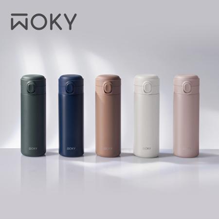 超值2入組)【WOKY 沃廚】輕量彈蓋鈦陶瓷易潔層保溫杯450ML(5色可選