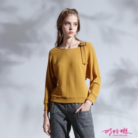 CLL巧玲瓏 
立體細紋垂帶上衣