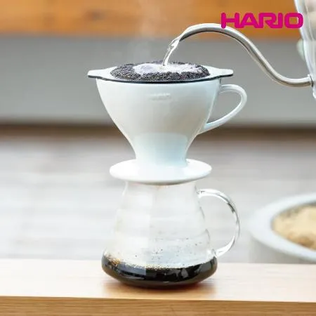 HARIO W60磁石濾杯豪華組(濾杯+V60雲朵02玻璃分享壺600ml+matrix V型濾紙02白色100入)