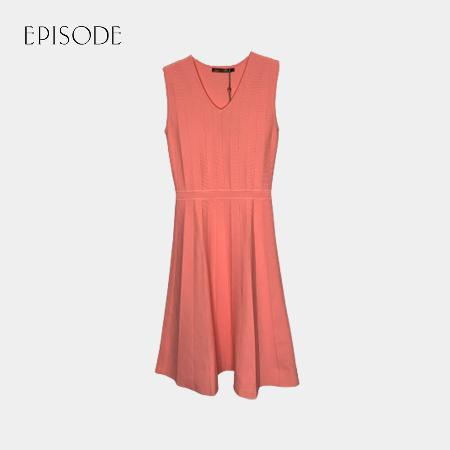 EPISODE
甜美收腰V領針織洋裝