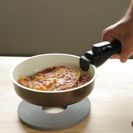 【JIA 品家】柴田文江x虹彩鋼 賞味 多功能琺瑯不鏽鋼 平底淺鍋18cm