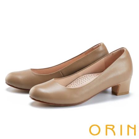 ORIN
簡約素面真皮圓頭中跟鞋