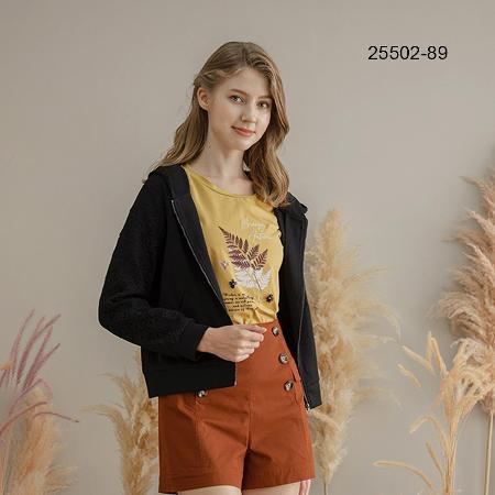 Iris 艾莉詩
甜美蕾絲連帽外套